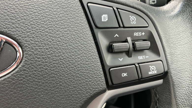 Hyundai Tucson 1.7 CRDi Blue Drive Premium 5dr 2WD Diesel Estate